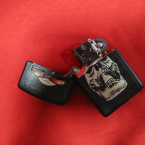 Запалка Zippo Хеви метъл с голям череп - Hover Image