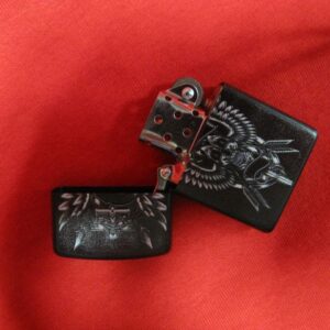 Запалка Zippo за подарък на рокер - Hover Image