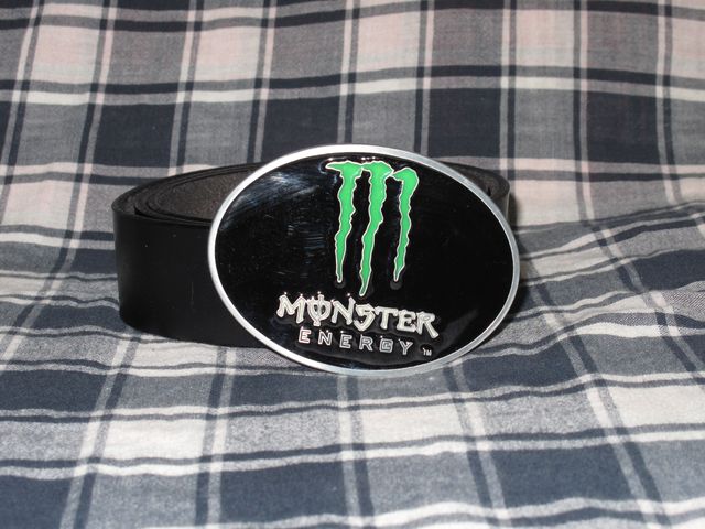 Мъжки колан от естествена кожа с катарама Monster Energy зелено лого
