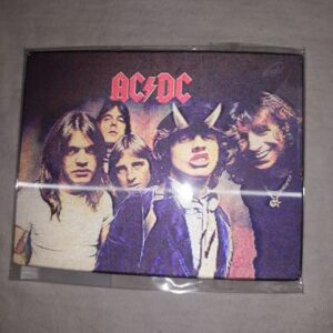 Магнит за хладилник AC/DC с 3D холограма на Ангъс Йънг и групата