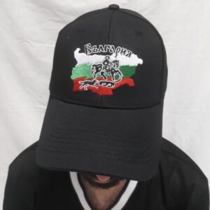 Мъжка шапка с козирка България черна с бродерия Мадарски конник и картата на България в трикольор