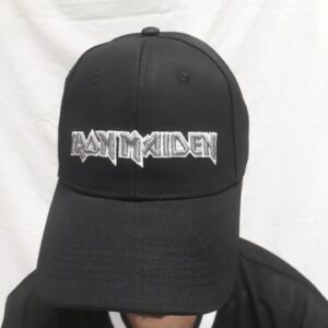 Бейзболна шапка Iron Maiden с 3D бродерия на логото в сребристо