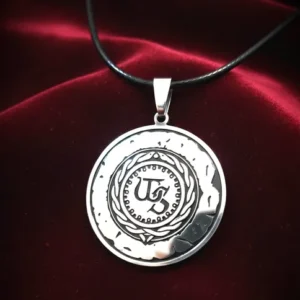 Медальон Whitesnake от медицинска стомана 316L на кожена връзка