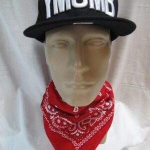 Права хип хоп шапка YMCMB с голяма бяла 3D бродерия