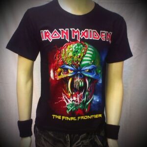 Черна метъл тениска Iron Maiden с голяма цветна щампа на чудовището Еди