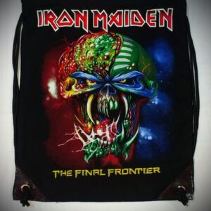 Черна текстилна мешка с голяма цветна щампа на Iron Maiden The Final Frontier