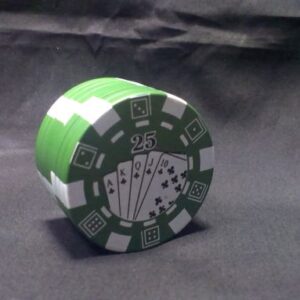 Зелен метален гриндер за билки Casino Green с дизайн на покер чип $25