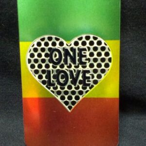 Метален гриндер карта One Love в зелено жълто и червено със сърце ренде