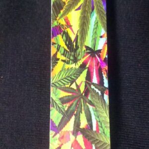 Кочанче картончета за филтри за свиване на цигари Bob Marley Pure Hemp 1 1/4 на червен фон.