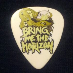 Бяло перце за китара Bring Me The Horizon с принт на череп, очи и маслинено зелено лого