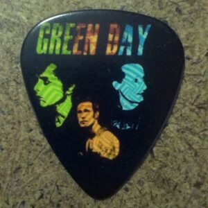 Черно перце за китара Green Day с неонови портрети на членовете на бандата