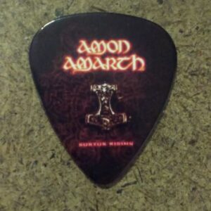 Перце за китара Amon Amarth с чука Мьолнир и рунически фон
