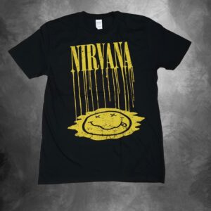 Черна тениска Nirvana Smile със стичащо се жълто лого