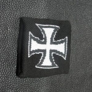 Черен ластичен накитник за китка с рокерски кръст