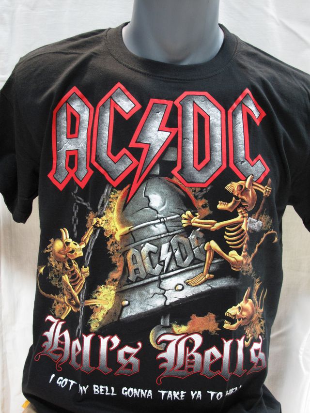 Черна рок тениска AC/DC - Hells Bells с голяма камбана, скелети и червено лого