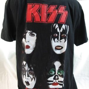 Черна рок тениска на Kiss - Dynasty Tour 1979 с лицата на групата и голямо червено лого