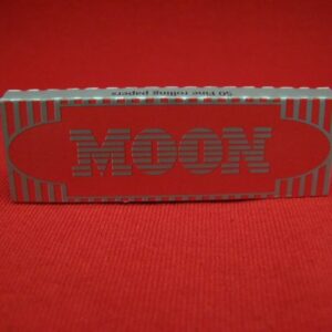 Червена опаковка Moon с евтини листчета за цигари на топ цена 50 броя