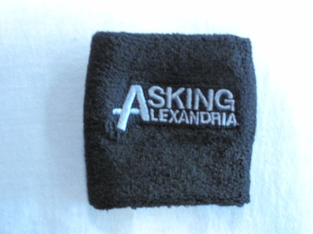 Черен памучен накитник за фитнес с бродирано лого на Asking Alexandria