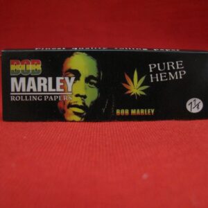 Черна опаковка конопени листчета за свиване Bob Marley Pure Hemp с размер 1 1/4.