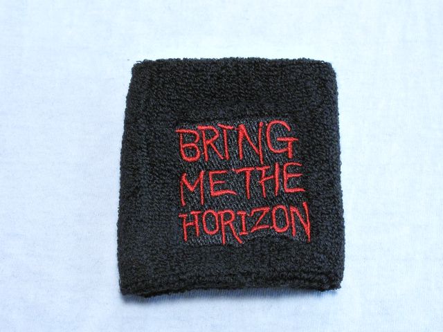 Черен памучен накитник за фитнес с червен бродиран надпис Bring Me The Horizon