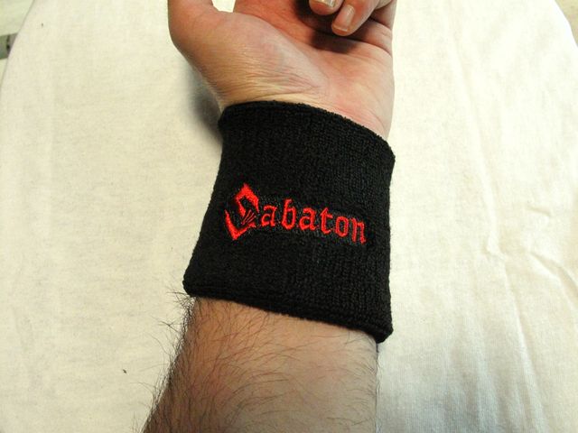 Спортна черна лента за китка на Sabaton - Image 2