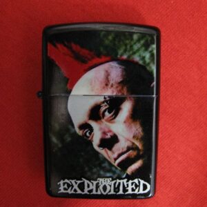 Черна бензинова запалка за пънкар The Exploited с червен гребен