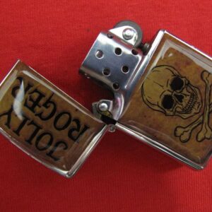 Бензинова запалка Jolly Roger – Твоят бунтарски символ - Hover Image