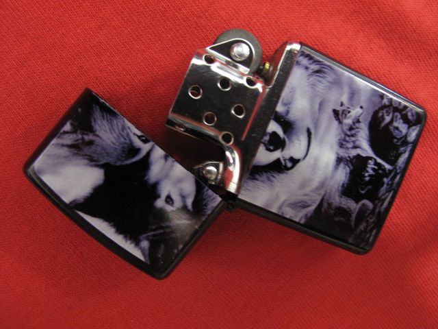 Бензинова Zippo запалка с Мистични Вълци - Image 2