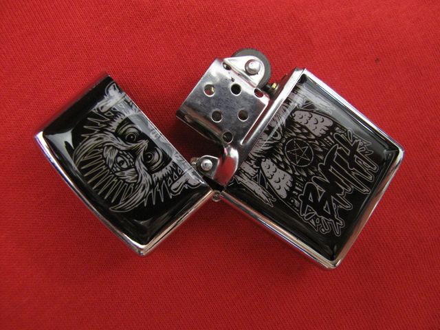 Zippo запалка на Bring Me The Horizon (BMTH) - Image 2