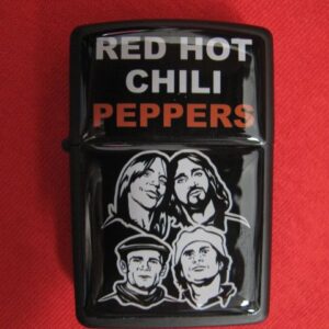 Черна бензинова запалка Red Hot Chili Peppers с портрети на групата
