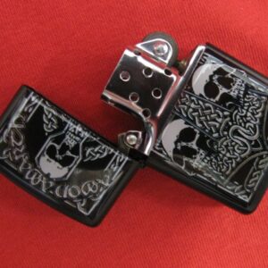 Бензинова Zippo запалка на Amon Amarth - Hover Image