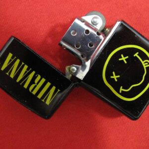 Запалка Zippo Nirvana за фенове – гръндж класика - Hover Image