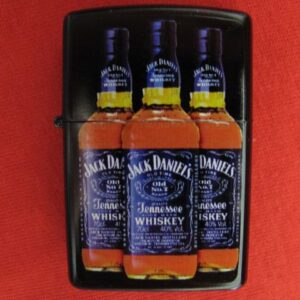 Черна метална бензинова запалка с принт на три бутилки Jack Daniel's