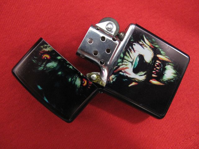 Zippo запалка с Върколак - Дизайн със свиреп вълк - Image 2