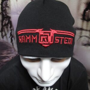 Черна зимна плетена рок шапка Rammstein с наситено червено бродирано лого