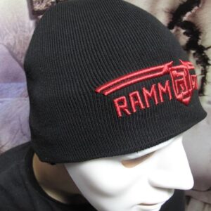 Зимна плетена рок шапка Rammstein с червен надпис - Hover Image