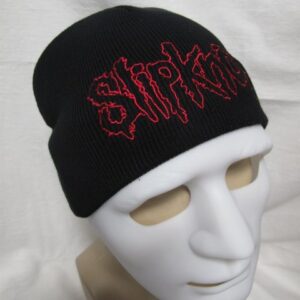 Зимна черна шапка Slipknot с червено бродирано лого - Hover Image