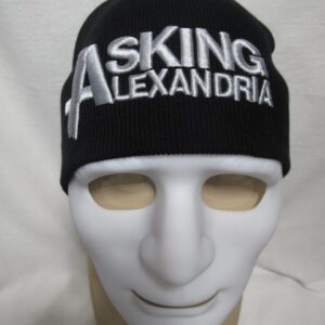 Зимна черна шапка Asking Alexandria с бяло бродирано лого върху манекен