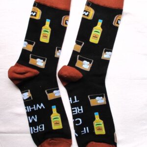 Черни памучни чорапи с бутилки и чаши с уиски размер 41-46 Heaven Socks