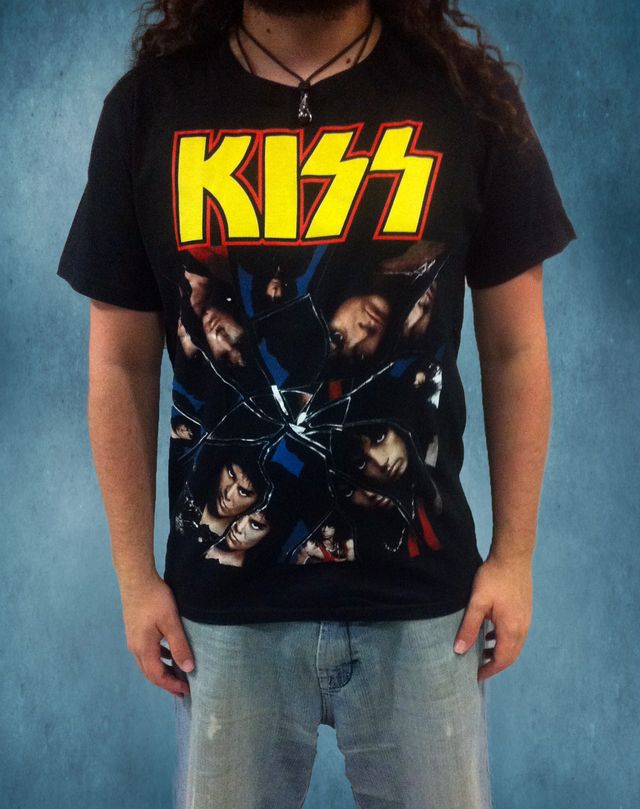 рок тениска KISS - с цялата група черна с жълто лого