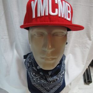Червена хип-хоп шапка с права козирка YMCMB и бяла 3D бродерия