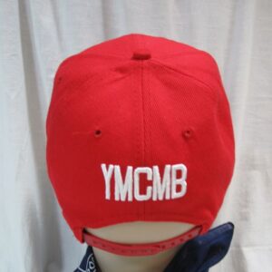 Шапка с права козирка YMCMB - Червено и бяло - Hover Image