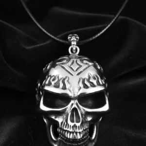 Масивен Медальон Череп (Skull) с Готик гравировки от полирана неръждаема стомана