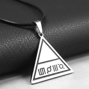 Медальон със символа Триада на 30 Seconds to Mars от стомана върху синя основа