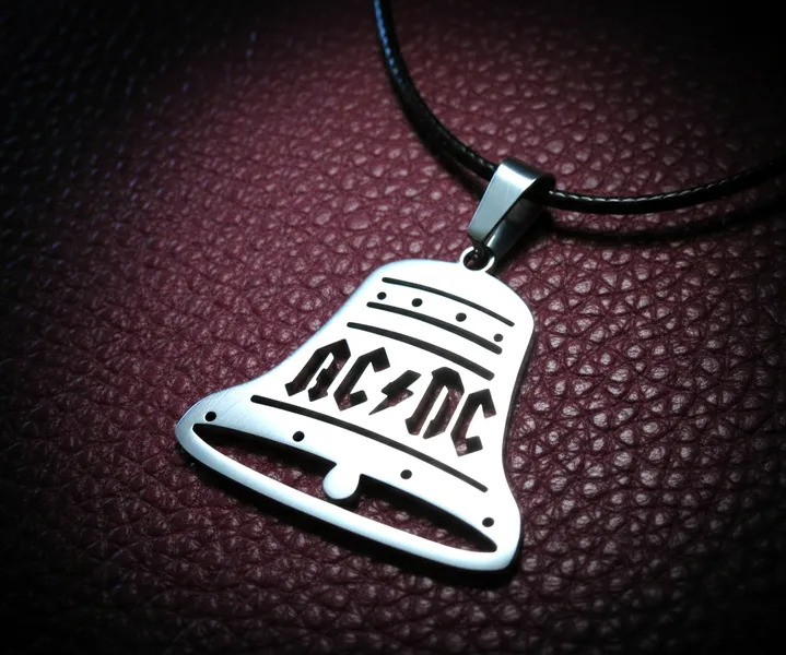 Медальон AC/DC камбана от медицинска стомана лице