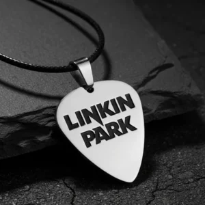 Стоманен медальон във формата на китарно перце с надпис Linkin Park