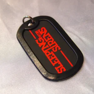 Двулицев рок медальон плочка Sleeping With Sirens с гумен кант - Hover Image