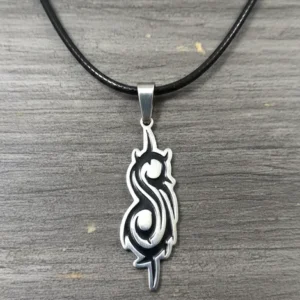 Медальон висулка с логото Tribal S на Slipknot от медицинска стомана