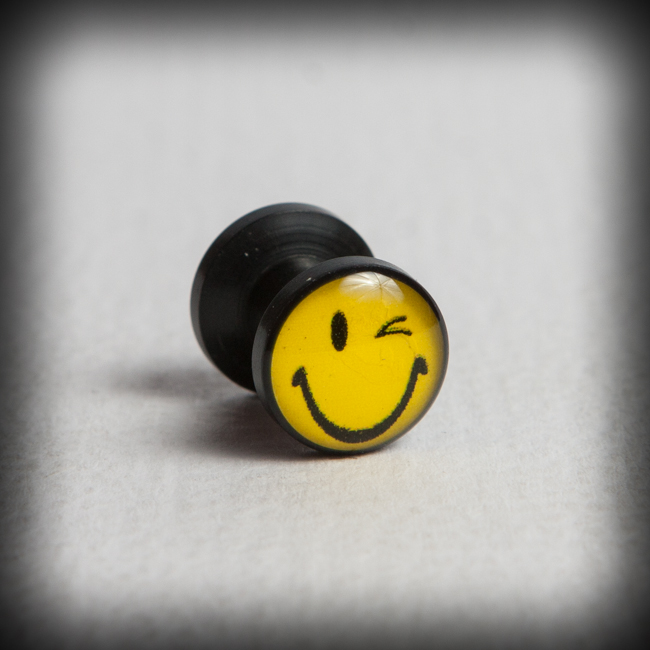Лек акрилен флеш 5мм с жълто намигащо човече Smiley