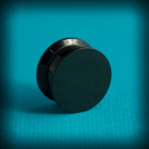 Черен плътен акрилен флеш за уши 16 мм с гланцово покритие